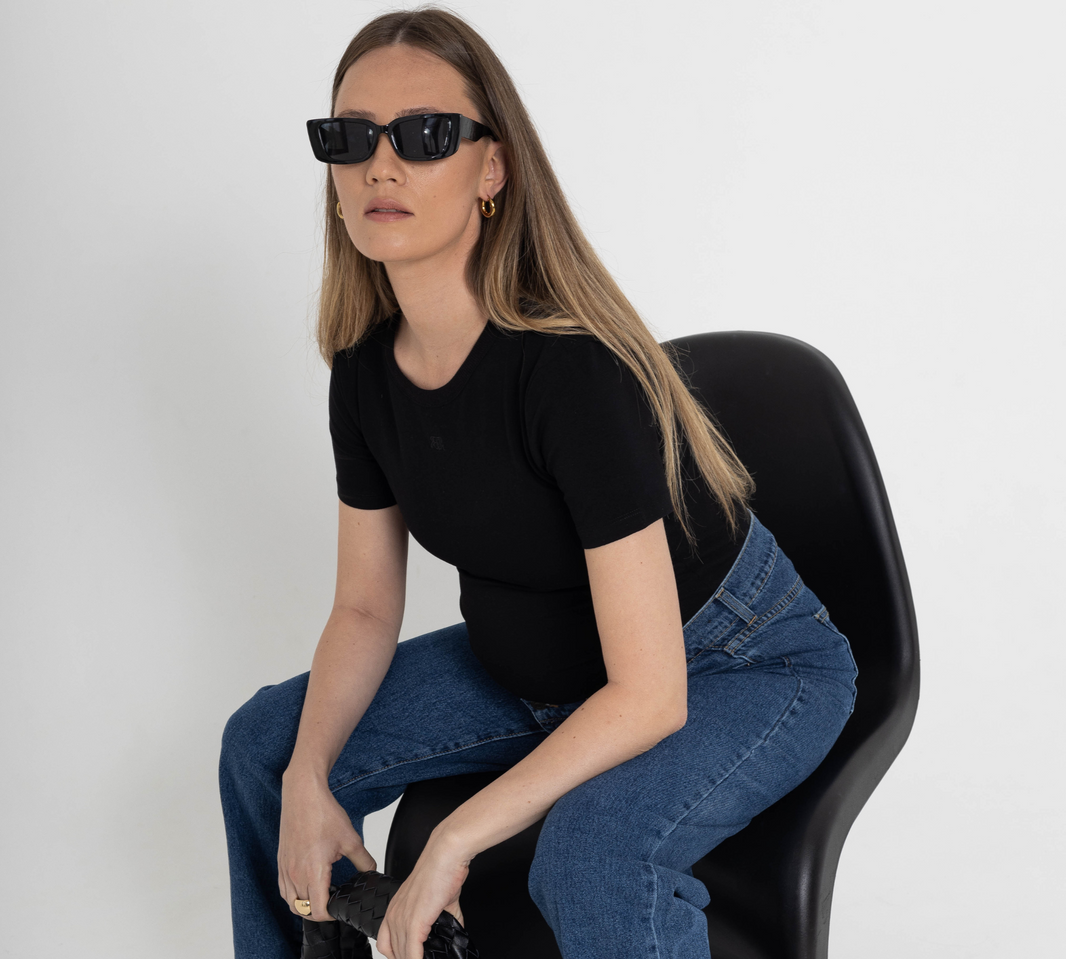 The Secret to Finding Jeans That Grow With You During Pregnancy